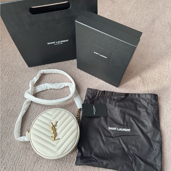 Saint Laurent White Chevron Quilted Crossbody Bag - Picture 1 of 6